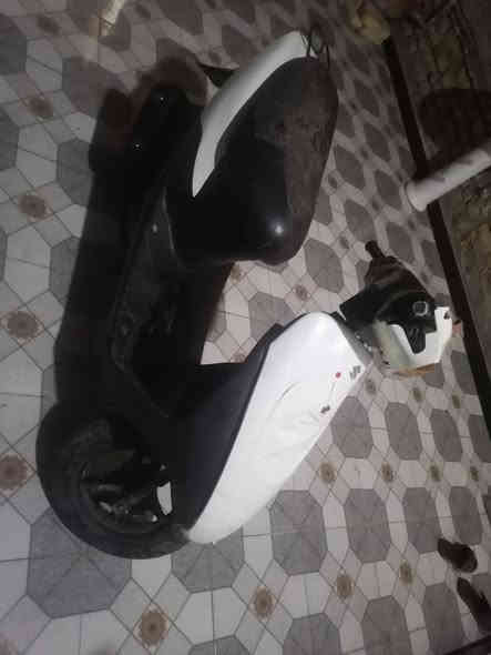 سلام عليكم اخوان دراجه ساسوكي البيع مفتوحه شغاله عوزه بس كفر كدام دراجه نظيفه سعره 200 بيه مجال الشراي موجود خاص و واتساب *********** مكاني  ميسان قضاء المجر الكبير
