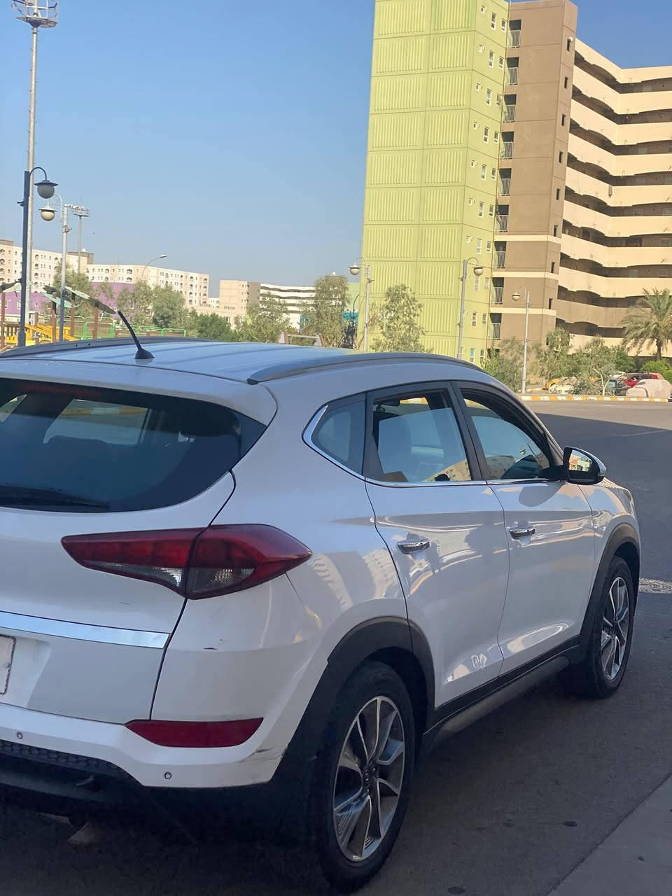 السلام عليكم توسان موديل  ٢٠١٨ خليجله ماشيه ١١٥ الف السياره جديده بمعنه الكلامه بيها جاملغ صبغ وربع البنيد بدون ارباك خابر وافهمك بل صيغ السعر ١٤٨ وبيها مجال قليل مكاني بسمايه ***********

