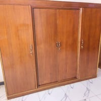 كنتور ٤ بوب فصال حصيبه كامل الاطراف رفوف عدد ٤ والوسط تعلاگه مابي اي ك...