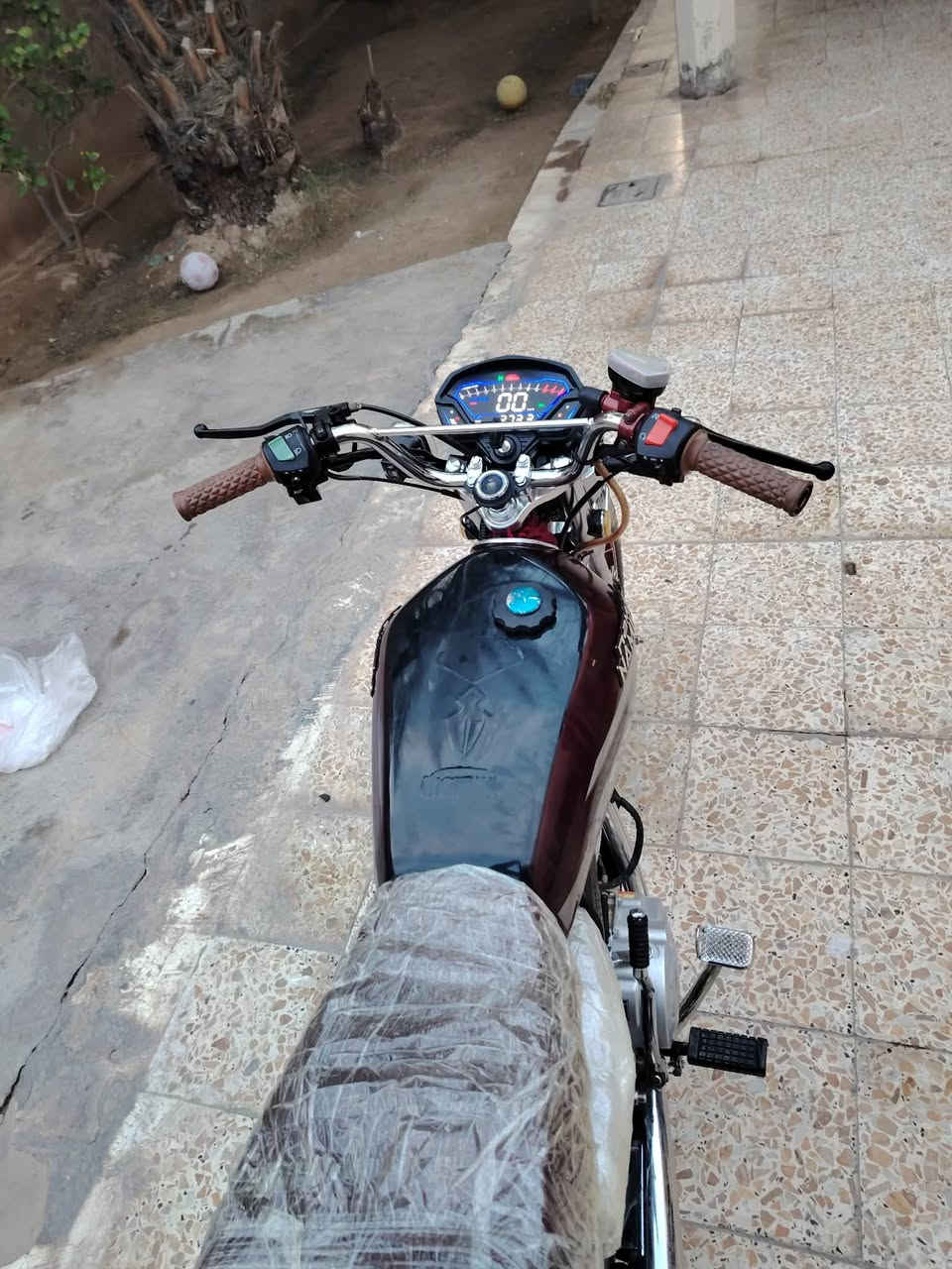 للبيع درجه موديل 25دراجه جديد مكاني ديالى ناحيه سلام عله طريق دلعباس نتصل ودلل ***********
