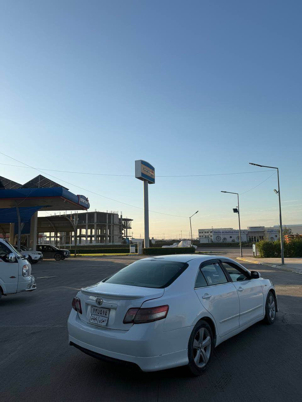 ***********
تۆیۆتا کامیری مۆدێل:٢٠٠٩
مەکینە ٤ پستن خەلیجی سەیارەکە زۆر نوێیە پێش و پشتی کراوە بە ٢٠١١ یەک دینار مەسروفی تێدا نیە حیزام بۆیاغە قۆپێکی بچووکی لە سەقفی هەیە لێدرانی نیە 
نرخی: ٧٦ وەرەقە
***********
تويوتا كامري موديل:٢٠٠٩ محرك ٤ سلندر مرغوب مواصفات خليجي السيارة جديد مابيهة الف دينار مصرف محدث موديل ٢٠١١ مسبوغة حزام بدون ضربة 
السعر:٧٦ ورقة أربيل, العراق

