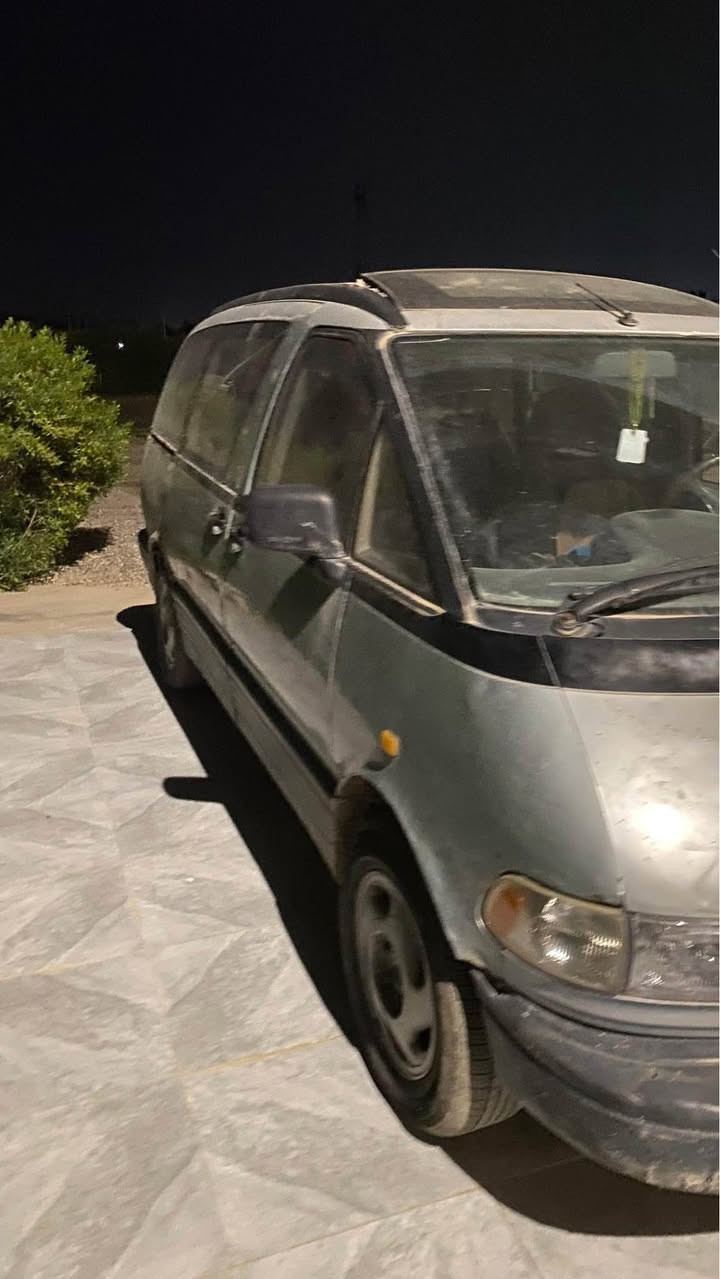 تيوتا بريفيا 1993 محرك 2400 گير عادي 
تبريد تدفئة شغال 
صدر جديد تخم تاير جديد باتري جديد لايتات جديد كهربائيات كلها شغالة مابيها نقص 
هزة جديدة رقم كركوك سنوية ساقطة 2019 
شرط التحويل السعر 30 اتصل *********** تكريت, صلاح الدين
