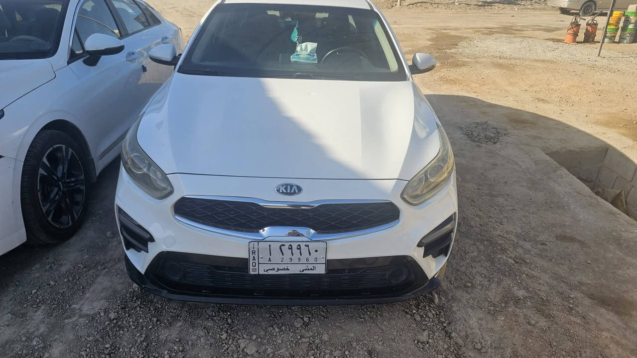 السلام عليكم فورتي 19فول موصفات حرة رقم مثنى سيارة بيها جاملغ وبيها كم قطعه صبغ السعر 98 قفل هذا رقمي الي يحب يتصل اهلا وسهلا ***********
