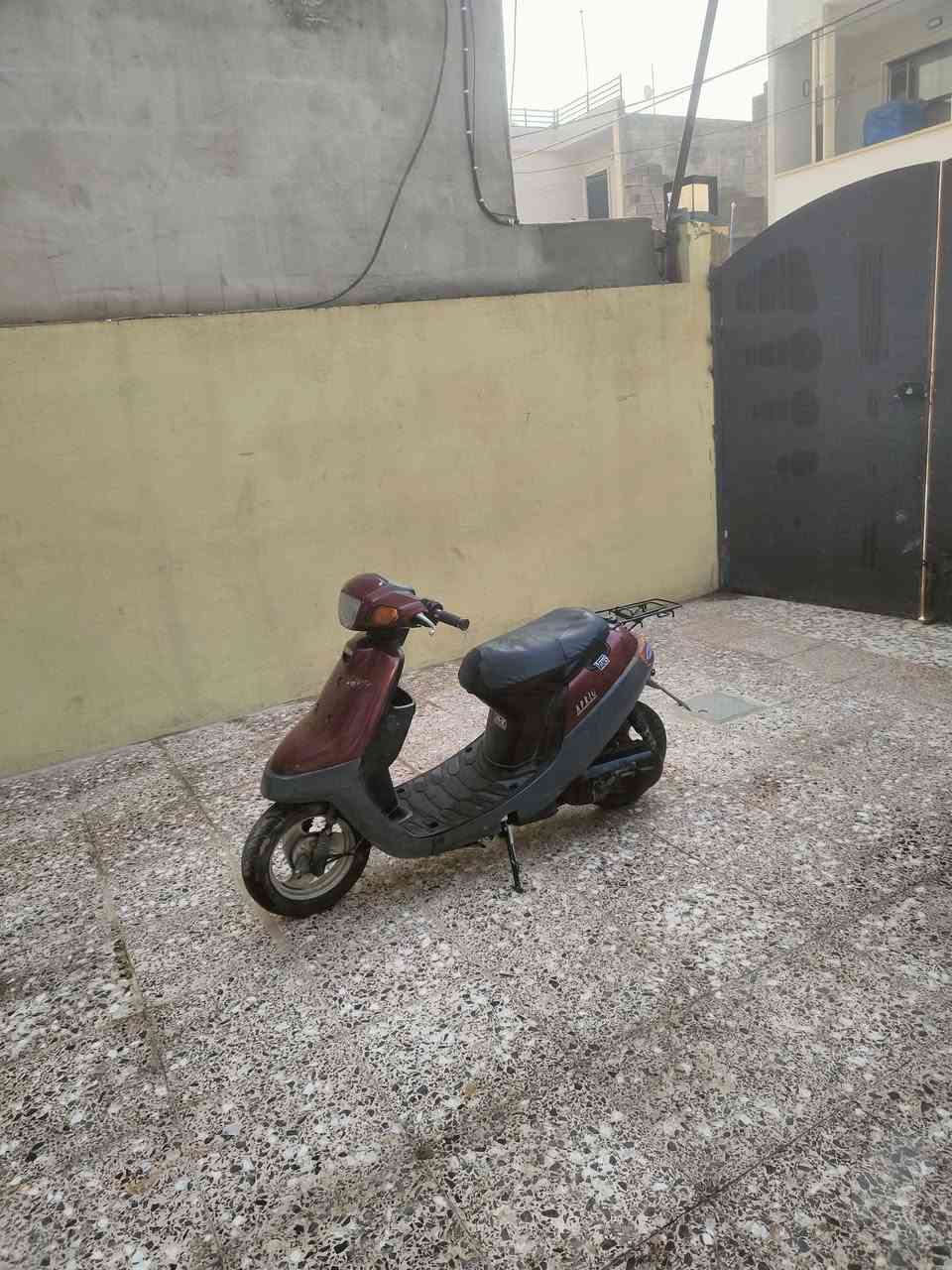 السلام عليكم 
ماطور بوتين للبيع دبل سكريته درع اصلي محرك شرط 
 شاصي شرط ويرمينه شغاله كلها سلف شغال بس باتري يعوزه تحريكه ومعدل يكمز من جواك الماطور جاهز ربع ماتصرف عليه السعر275 وبي مجال مكاني حي صدام الاستفسار 

***********
***********
