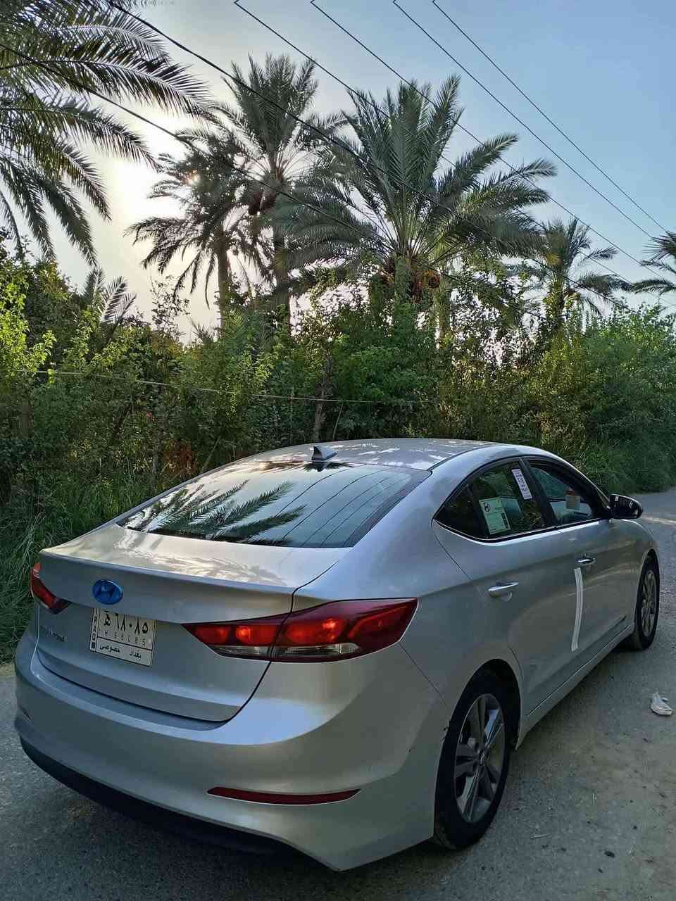 سلام عليكم
النترا (وارد امريكي)

موديل 2018

نص فول 

رادار جانبي 

شاشه كبيرة اعطال 

تحكم استيرن جهتين 

ثلاث انضمه قيادة  عادي + ايكو + سبورت

مانع انزلاق 

محرك 2000 دوش شرط برغي واحد ما مفتوح بيها لا صرف ولا تبخير 

ماشيه 137 الف + بيها منظومه غاز انسى شي اسمه صرف بنزين 

.

محرك كير مكفولات صدر جديد تخم تاير جدد 

تبريد ثلج تدفئه شغاله 

رقم بغداد تحويل مباشر

.

ضرر امريكا جامرلوغ أمامي وحافه بنيد بدون دواخل لغد وشاصي كفاله وامباوكين بابين صبغ توحيد لون بدون اي تبديل 

الباقي كفاله 

.

مكان ديالى بعقوبة 

سعر :112 وبيها مجال

***********
