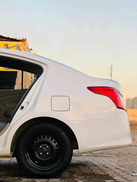 السلام عليكم سني هندي مديل 22 
شرط بليته زركه كفاله عامه السياره 
ماشيه 37  باسمي رقم جديد سنويه جديده هزه جديده 
كير محرك تبريد صدر كفاله عامه 
شاصي لغد بدنا كفاله عامه شرط الفحص وين ميعجبك 
مكاني بغداد حي الجهاد السعر 
119 وبيه مجال بصيط 
***********
‏‪***********‬‏
