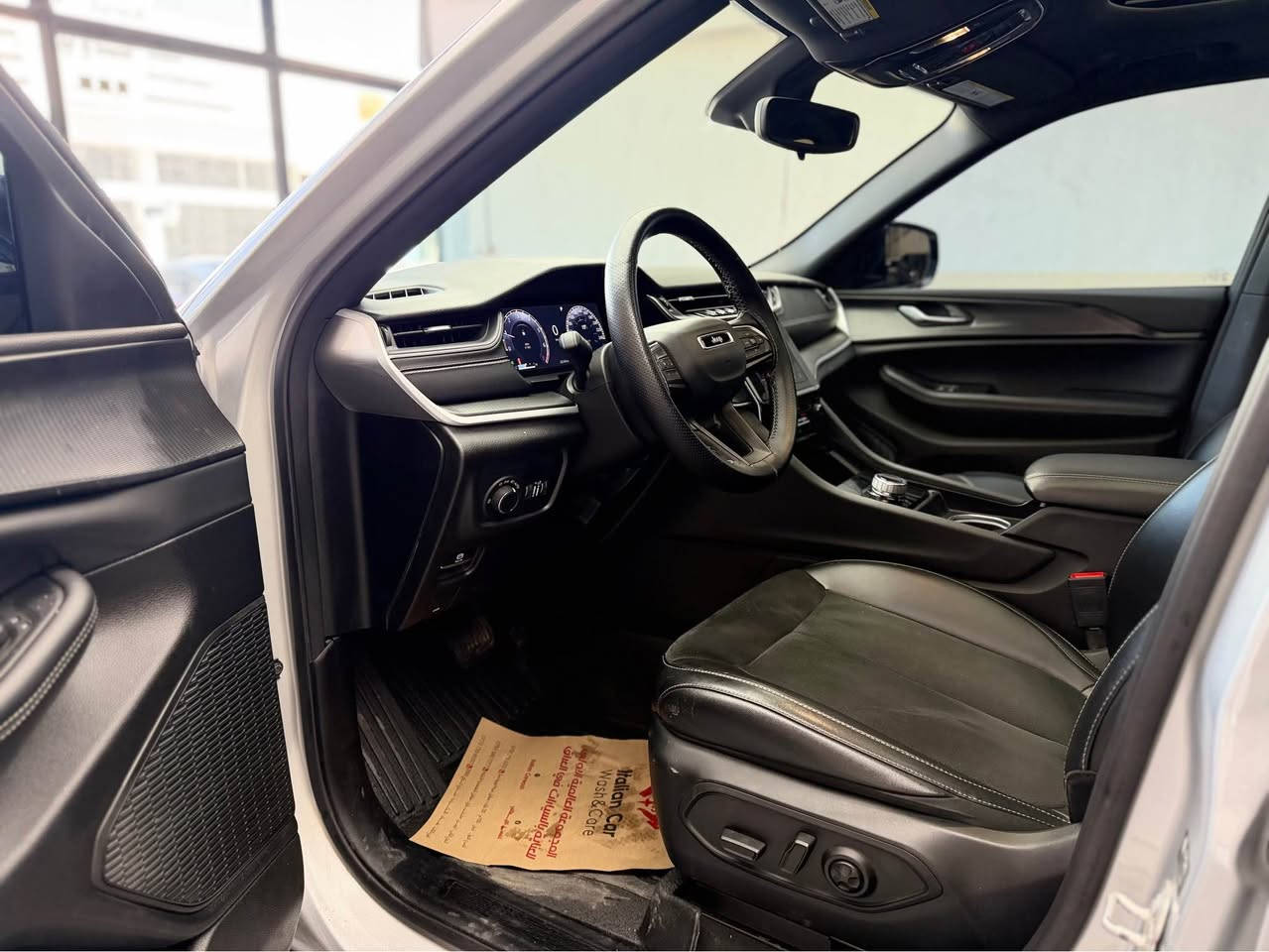 جيب كراند شروكي 5 راكب 2024 بلاك توب فول ترقيم جديد كتاب تضليل كامل ماشي 20 الف بدون صبغ ارباك سليم فقط تعديل بارد صور الضرر مرفق بجم كبس مكان أربيل شركه مصطفى كارس بيع مراوس سعر 305 ورقه للاستفسار***********/0750326500 أربيل, العراق
