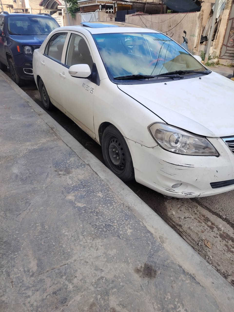 سلام عليكم جي ٣ للبيع بيه صبغ باب صدر مديل ٢٠١٣ مكاني ب البياع عارضها ب ٤٥ مجال قليل رقمي ***********
