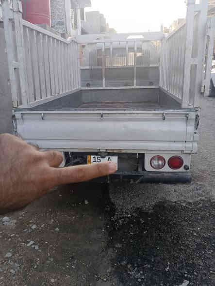 السلام عليكم كيا حمل لبيع موديل2006 مسكر 3000 رقم انبار انكليزي  كير و محرك مكفولات   صدر نص عمر سياره مثل ما واضحه بل صوره  رايده 75ورقه بيه مجال مكاني بغداد الدوره أو غزاليه‏‪***********‬‏
