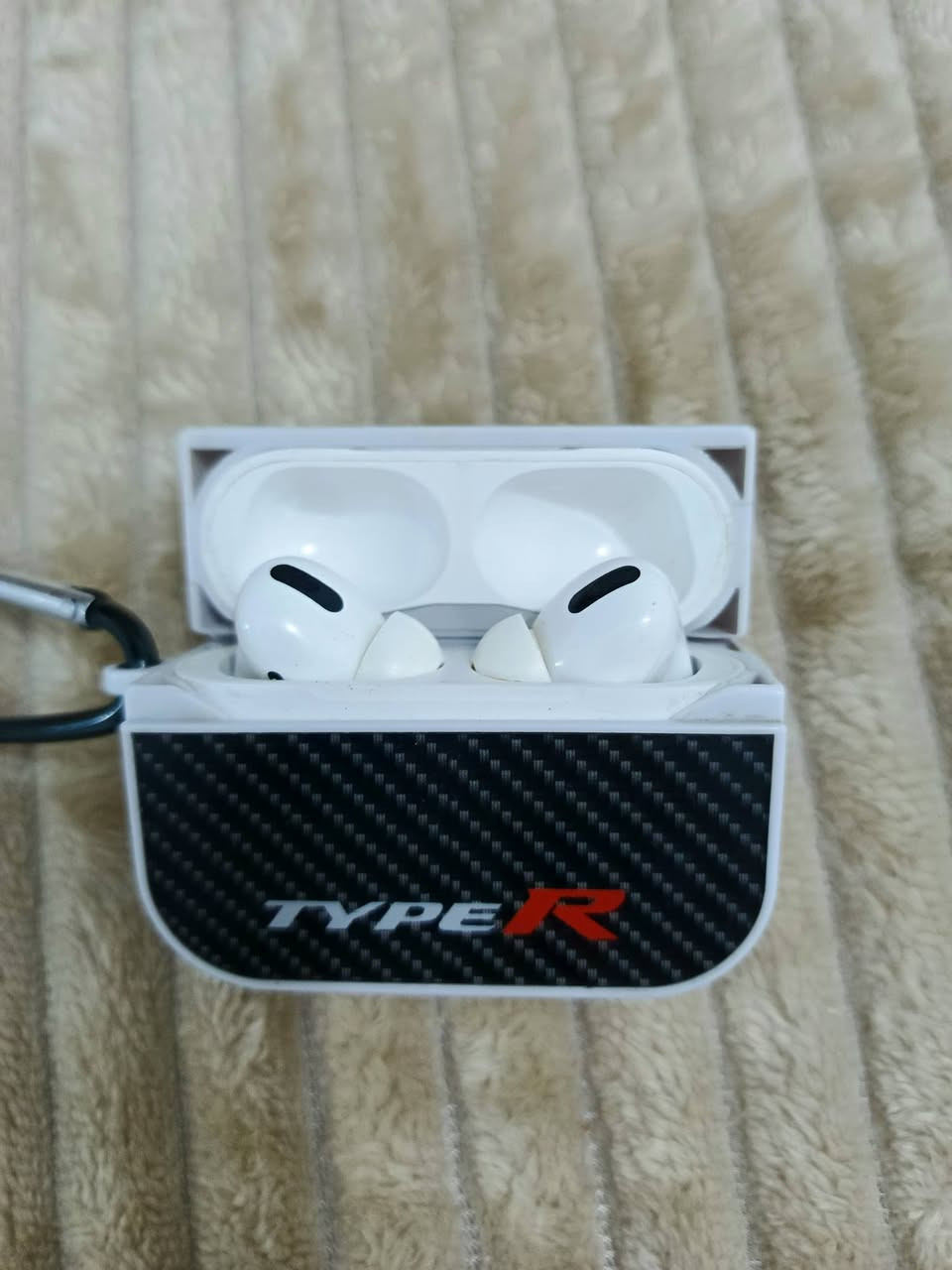 للبيع غراض اصليه موضح اسفل الصور موجود توصيل داخل الكوت ***********
