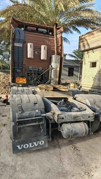 فولفو رأس تريله • موديل 2005 • تاجي