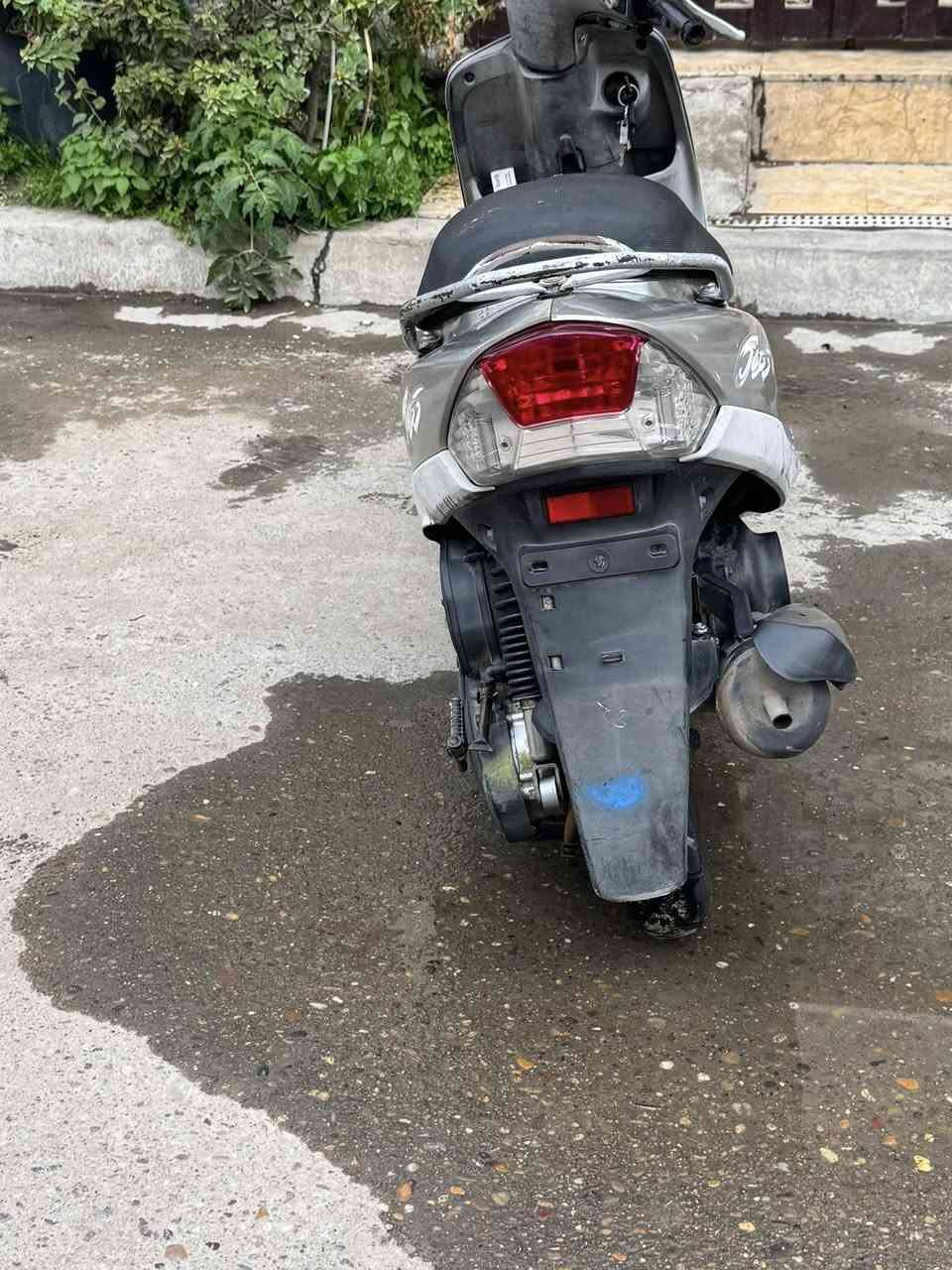 سلام عليكم ماكس منغولي دراجه مال رمبه صار شهرين من منزلها ختم واحد سلف هندر خير من الله مكفوله من الفتح وصوت ودخان نقصها جاملغ امامي فقط وستان تعليك كامله دراجه من كل النواحي اوراق معرض اصليه العده مالتها بصندوك سعرها ٥٥٠ وبيها شي بسيط حك الجيه مكاني بغداد صليخ ٦٠٠  ***********
