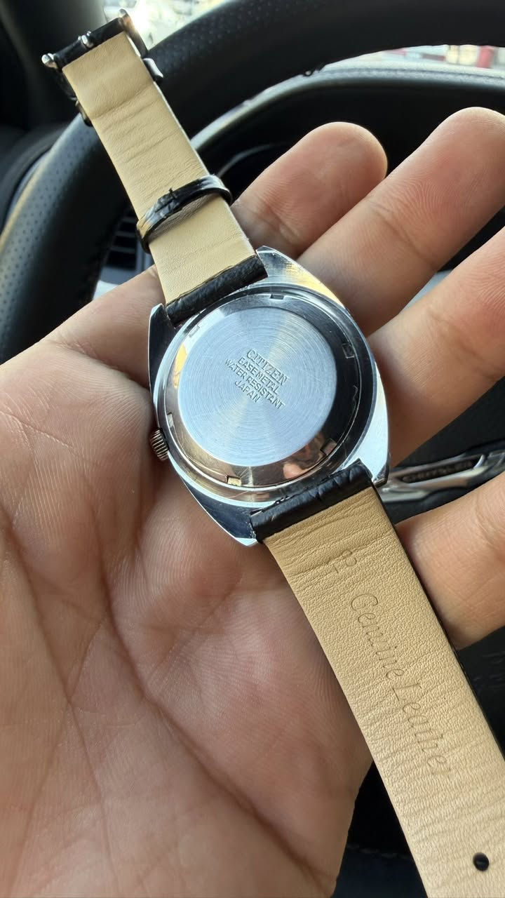 ( إحدى اعمالي )
المينا عليها رسمة من رسوماتي
سيتزن ياباني اصلي 🇯🇵 
انتاج السبعينات 1970s
نصب تكويك ⚙️
قطر 36
عقارب ليمنوس
17 حجر
نضافة تامة لوك شمع
السعر 175 الف


**إذا كنت صاحب هذا الإعلان وتريد حذفه لأي سبب، رجاءا أرسل رسالة إلى الدعم الفني**