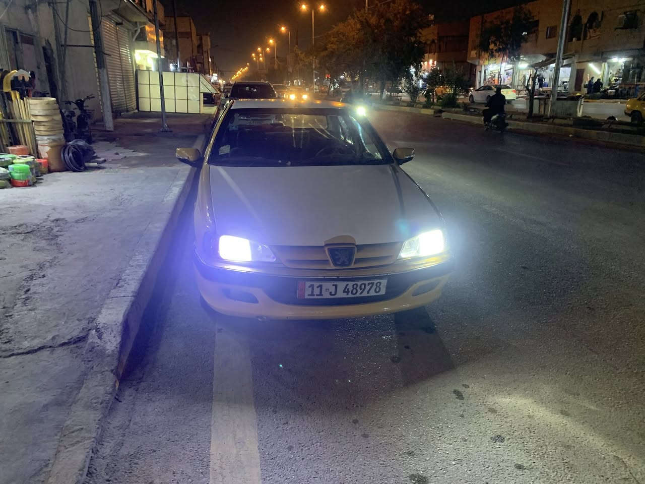 بيجو 2015 للبيع بأسمي رقم بغداد تحويل بشرط
مكينة كير حدادية كلة جديد 

دوشمة غرفة نظيفة 

تبريد ثلج شرط كمبريسر بستم القوي بيدي شادة اصلي 

راديتر جديد ومنظومة مي كلهة جديد 

منظومة بريك كلهة جديد 

ظفيرة محرك جديدة اصلي ايساكو 

صالنصة جديد 

سيارة صارف عليهة الي مال جناي 

ترايهة خير من الله 
تايرات نص عمر 

جان بيهة طخة بل جاملغات الامامية مبدلة مع البنيد ماكو ضربة عندي صورتهة 
وبيهة شخط بل بابين عكس السايق 

سعر 32$ بيهة مجال 

مكاني بغداد الدولعي ***********
