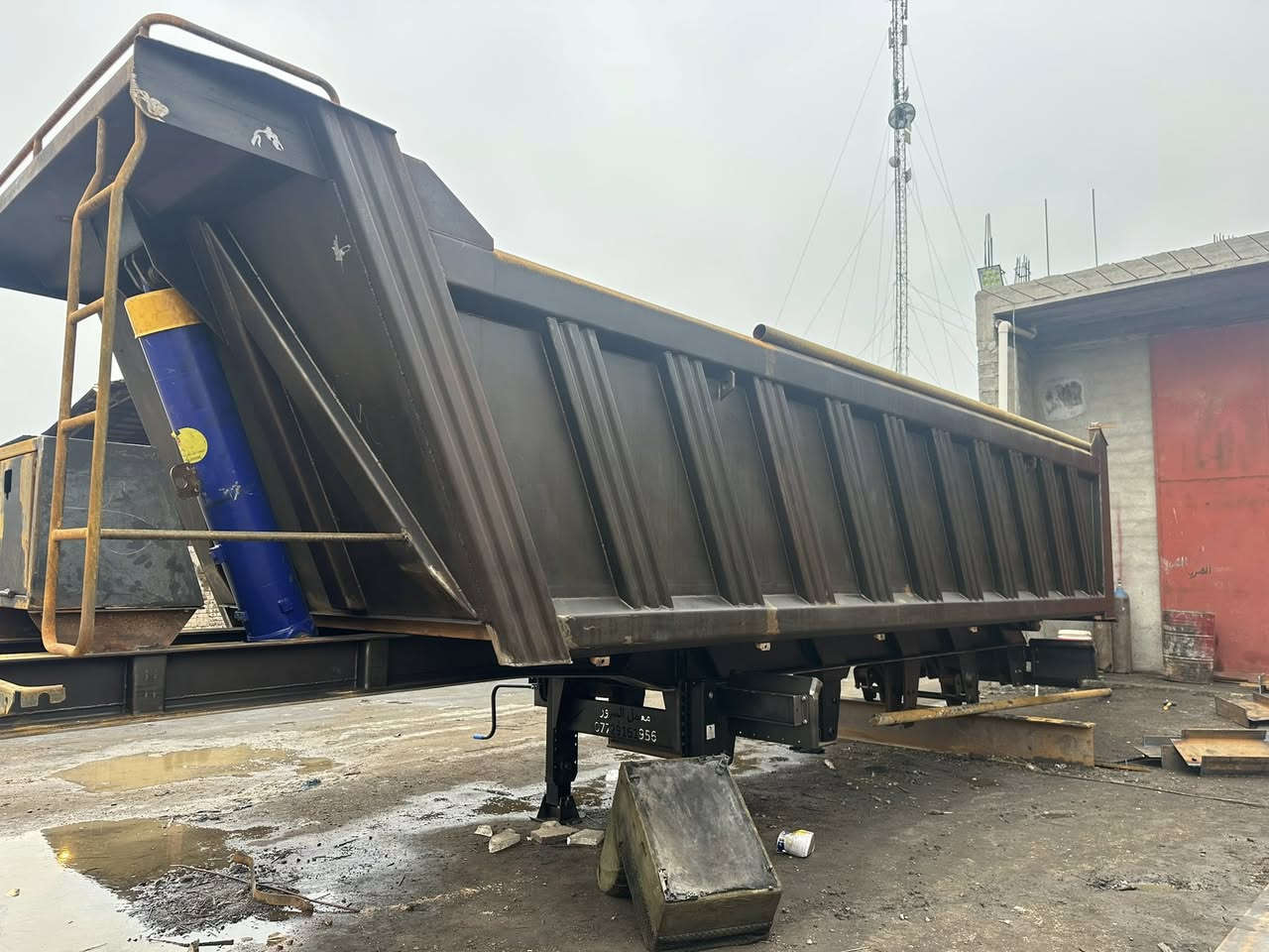 السلام عليكم حداد جديده 
ماك نيسان زيروووو للبيع 
شاصي ١٦ تناكير ١٦كاعيه ٨مليم 
صفاح ٦مليم باب وصدر ٦مليم
جك مال قصي التميمي سعر خاص
*********** ضرغام
