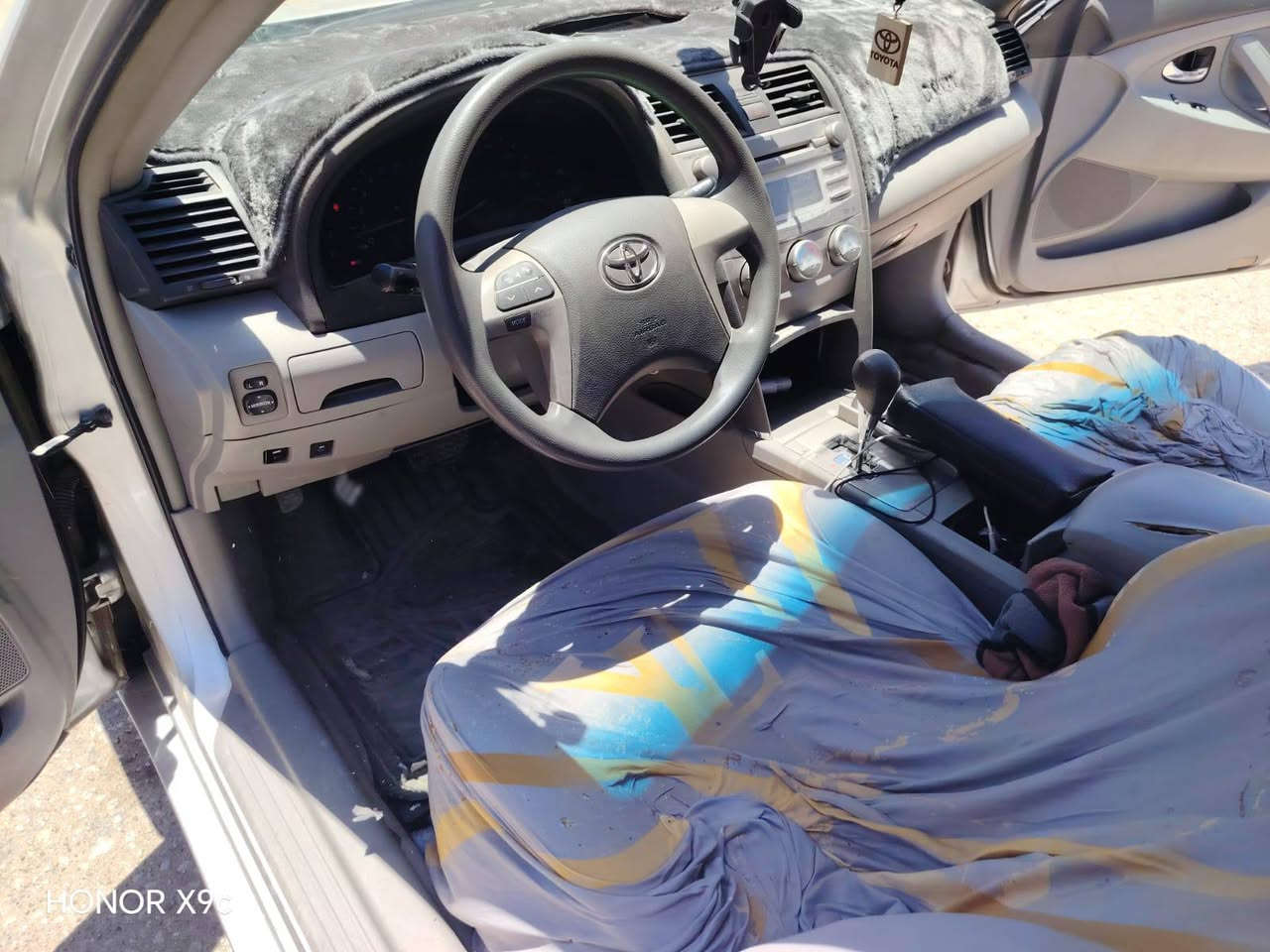 السلام عليكم سياره للبيع كامري موديل 11 واردامريكي مبدل بنيد جاملغ بامريكا رقمها سليمانيه سياره ماشيه 134 سياره باسمي اتصال على هذا الرقم او على الواتساب ***********
