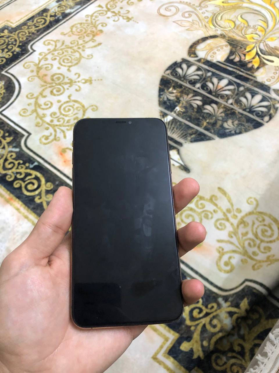 السلام عليكم 
ايفون Xs ماكس
الجهاز مبدل بي فقط شاشه نوع ممتاز الذاكرة 64 اللون ذهبي والضهر ماله مفطور  بطاريته 78
السعر 175 وبي مجال 
الرقم ***********
