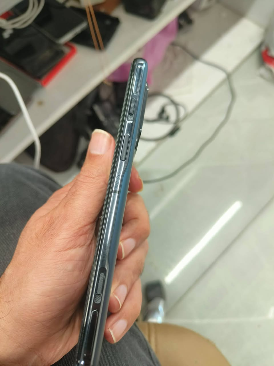 شاومي بلاك شارك 5 برو ملك اللعاب شفتات منه وبي
شاشة أوليد 144 هيرتز

رام 12 ذاكره  256

معالج سناب دراجون 8 الجيل 1
جهاز نضيف اخو الجديد زلغ مابي 

كاميرا 108+13+5 ميجا بيكسل
مواصفاته معروفه مكان بغداد حسينيه السعر325 اومراوس حسب رغبه


**إذا كنت صاحب هذا الإعلان وتريد حذفه لأي سبب، رجاءا أرسل رسالة إلى الدعم الفني**