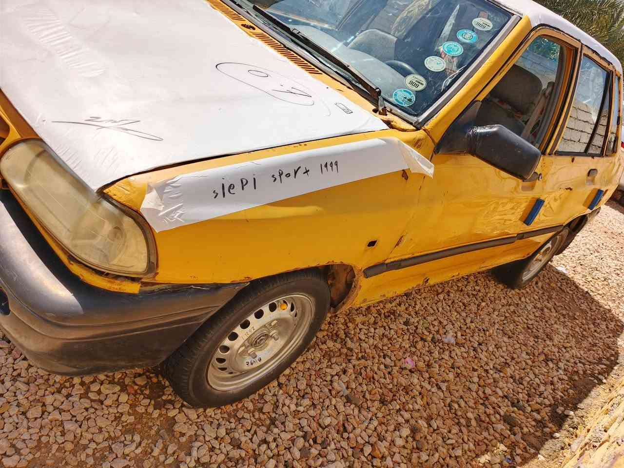 السلام عليكم خوان سياره ساييه
2011بدون،،،،،، كير ومكينه وحداديه خير من الله,,السعر 7وبيه مجال 
مكان السياره ديوانيه الحمزه الشرقي ***********
