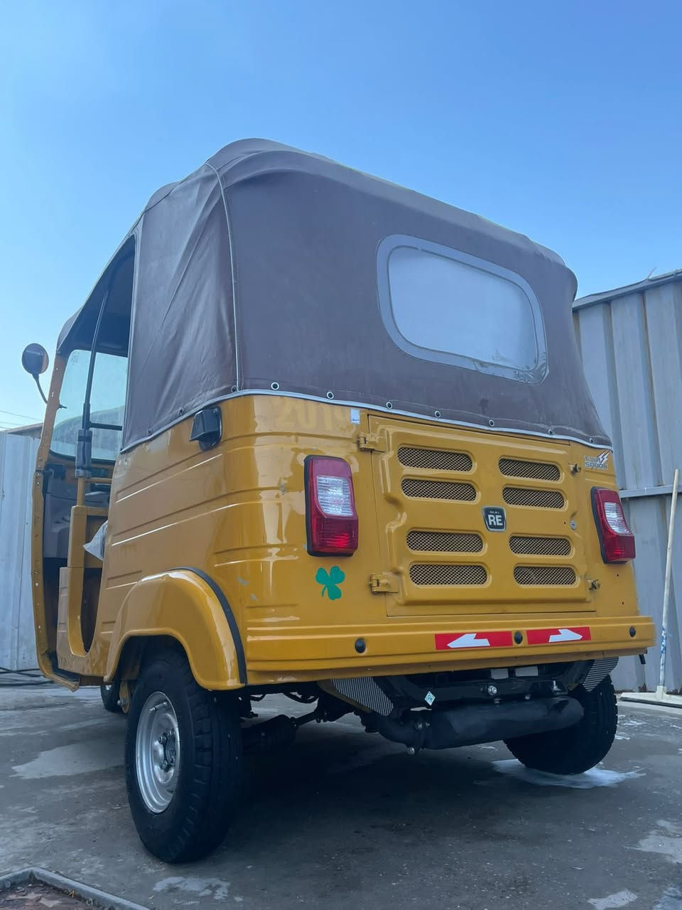 سلام عليكم تكتك لبيع 19 كفاله عامه بيه بس الكاعيه الماميه مبدله تكتك خير من الله رقم وسنويه تحويل ثاني يوم السعر 6800 وبيه مجال شي قليل مكان بغداد جسر ديالى رقم ***********
