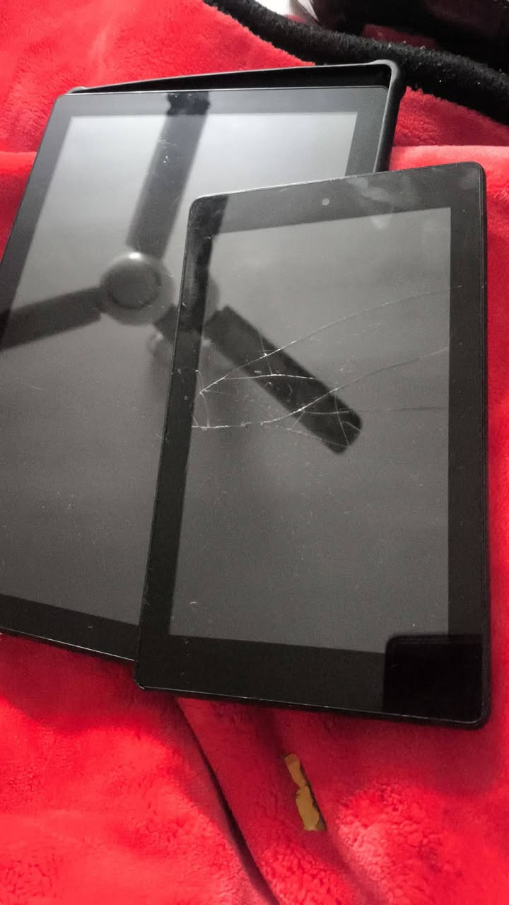 ايبادات ثنين فحم سعرك والعافية على اول تم غير مستخدم ما اعرف مشكلته


**إذا كنت صاحب هذا الإعلان وتريد حذفه لأي سبب، رجاءا أرسل رسالة إلى الدعم الفني**