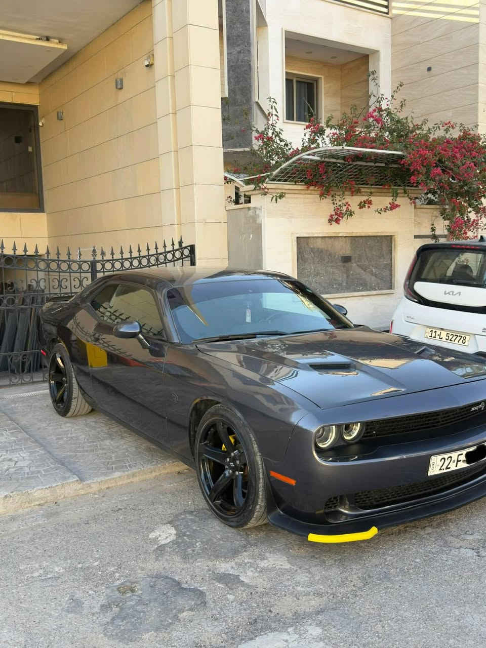 جالنجر SXT 🚗 2021
ماشيه 70 ميل 

حادث جانبي بجم كبس ايرباك بردة فقط

مكينه V6🚀

كامره دواره 

لايت زنون 

ويل نجمة

دواخل تغطيس 

سياره كامله وجاهزه بدون اي نقص 

تخم تاير جديد 

ارقام وسنويه جدد

السعر 155 ورقه وبيها مجال 

مكان سياره صلاح الدين سامراء

***********
صور حادث وسونار مرفقات بالسيارة
بيع فقط بدون مراوس
