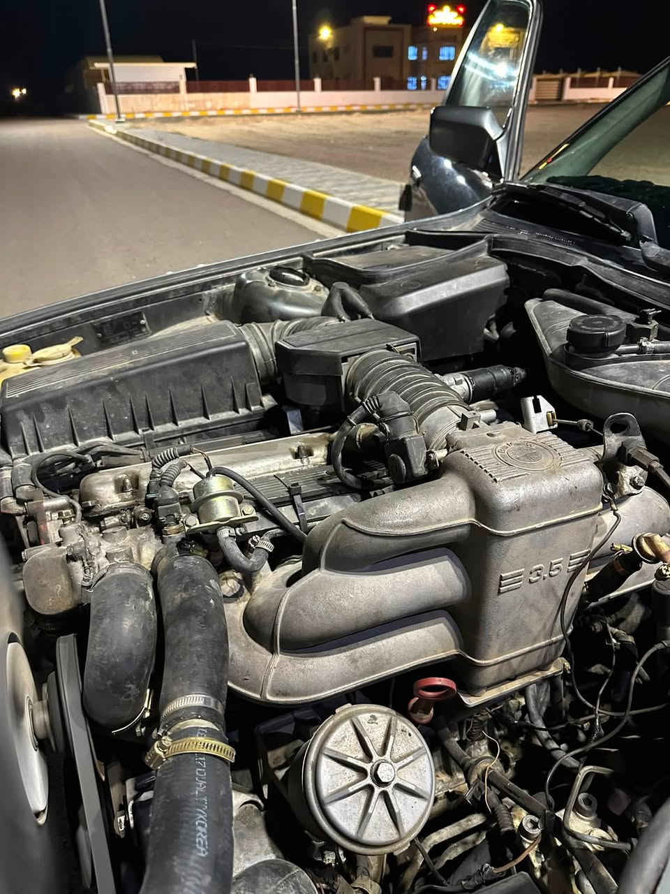 بسم الله الرحمن الرحيم والصلاة والسلام على نبينا محمد 
BMW 735 
رقم بغداد الماني شروط التحويل ما تأخذ السيارة إذا ما احولك 
السيارة معمرة ومتعوب عليها 
صدر كير محرك تبريد مكفولة كفالة من كلشي 
تخم تيارات جديدة
المحرك معمر على آآخر حبة 
الگير مشدود جديد 
الصدر مشدود كلة بوش اصلي 
التبريد ثلج ما ناقص ولا حبة كمبريسر بريڤا يعني انسى الصيف 
نضافة الغرفة 95
صاج دبل جكمجة 
تدفئة كشنات
مصبوغة عام جمالية صبغ درجى أولى 
بيها ضربة قديمة بالجنطة فقط 
بدون خياس السعر 48 قفل 
*********** 
مكان السيارة تكريت صلاح الدين
