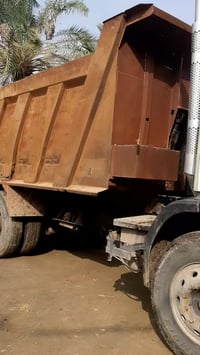 للبيع بدي مال سكانية لطول (580)لسعر (15) وبي مجال(07713526045)