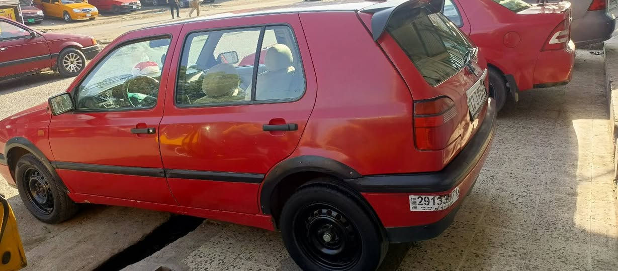 كولف نفخ موديل 1993 كير شرط محرك 0//8 بي رخاوه رقم نينوى مسطره شرط الوكاله والتحويل كابون بيها ورقي طخم جديد السعر 30 وبيها مجال مكاني حي الوحده اتصل ***********
***********
