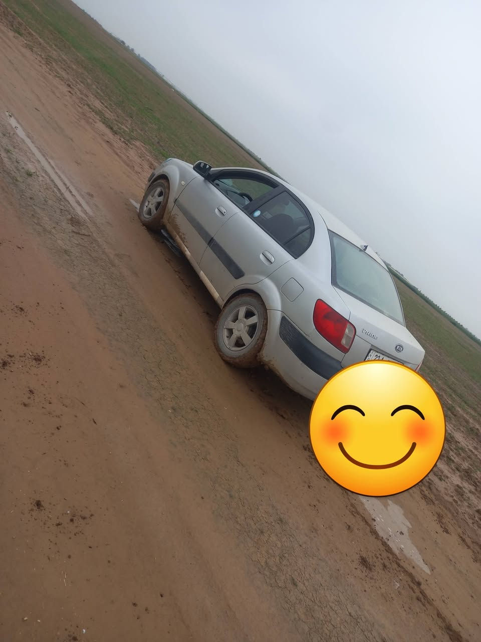 البيع كيه ريو ادوات ما مسجل مديل ٢٠٠٩
شرط سياره محرك كير تخم تاير جديد صدر تبريد ثلج تدفها نار 
كشانه جلد تحكم ستيرن سياره مال بيت سعر ٣٩ بيها مجال مكان سياره العلم الاستفسار ***********
