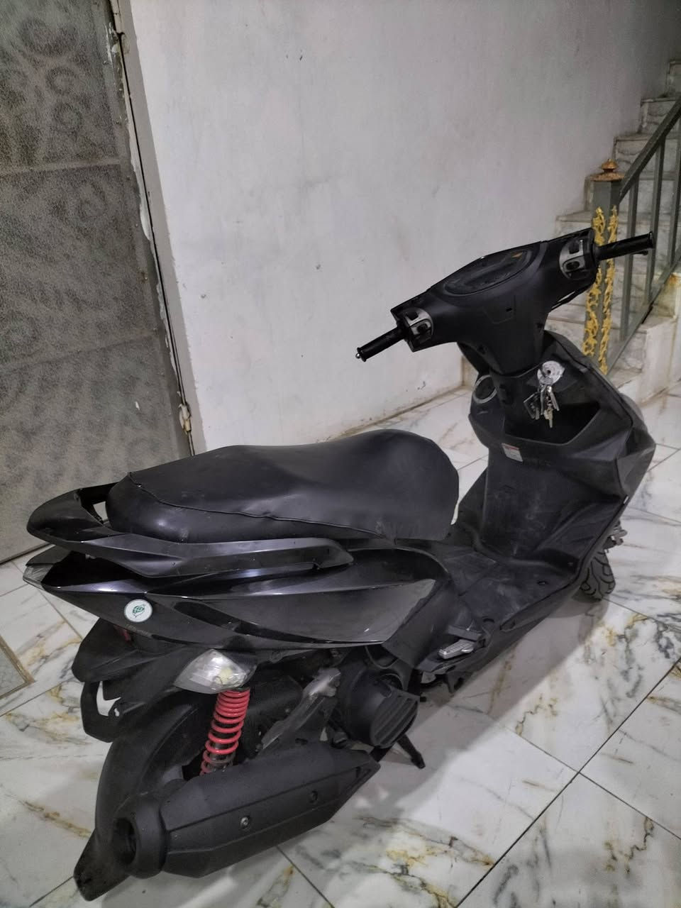 السلام عليكم جيتي ار خطين كفاله عامه
مختمه كله ويه المكينه وحته الدشبول والجنطه كله ختم واحد
لايت +اشاير زنون اصلي 
تايرات اصليه يابنيه طخم جديد
جديدة بمعنه الكلمه الدراجة مصاله هوي من طالعه من الرمبا 
السعر975 الف وبيه مجال بسيط 
علمن اشتريت الدراجة ب1480الف
مكاني بغداد الوزيريه *********** واتساب
