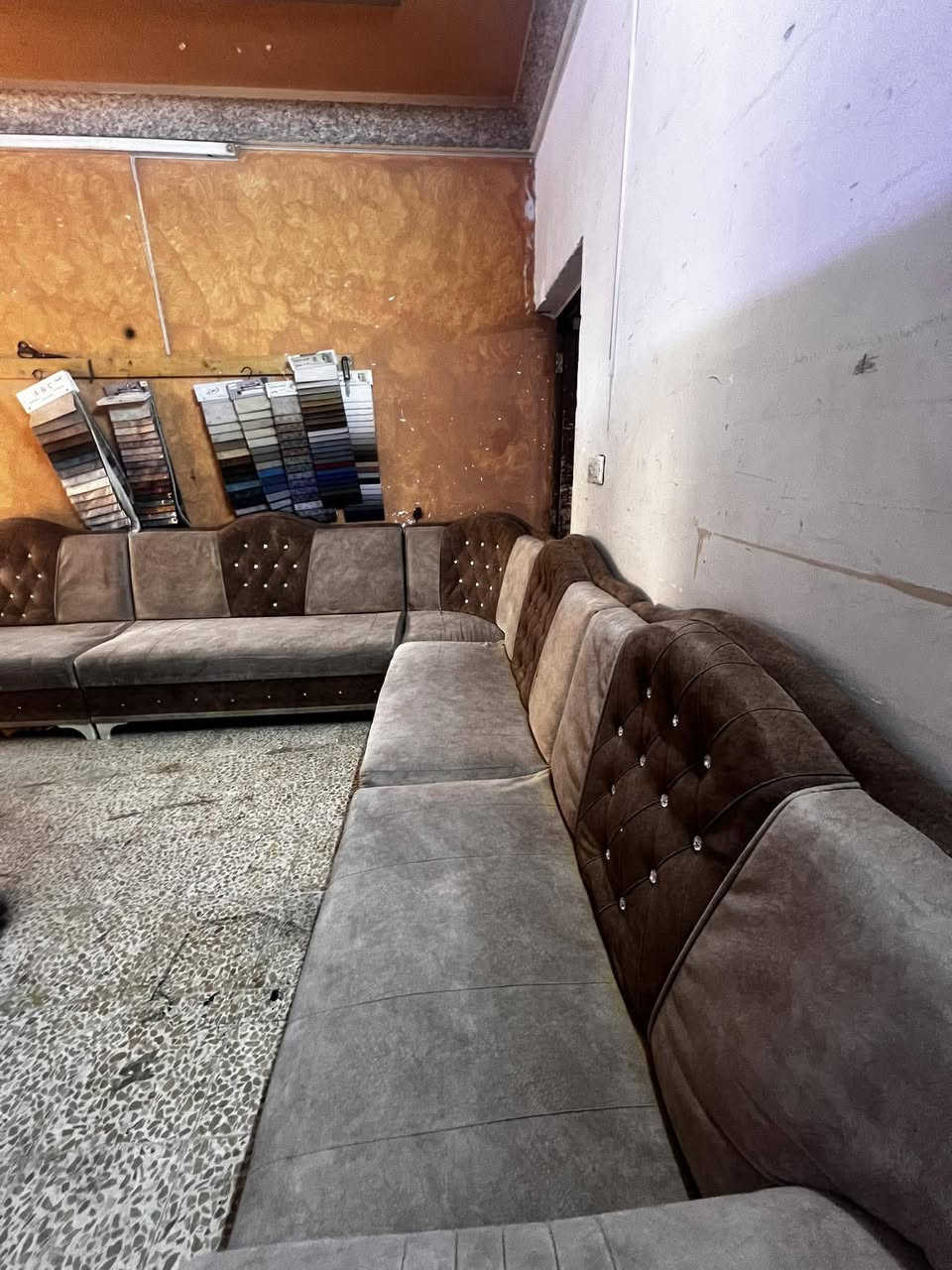 ديوان سبع امتار ونص حيل نضيف مابي اي عيب
السعر 180 وبي مجال بسيط
استفسار اكثر عل خاص بيع مستعجل


**إذا كنت صاحب هذا الإعلان وتريد حذفه لأي سبب، رجاءا أرسل رسالة إلى الدعم الفني**