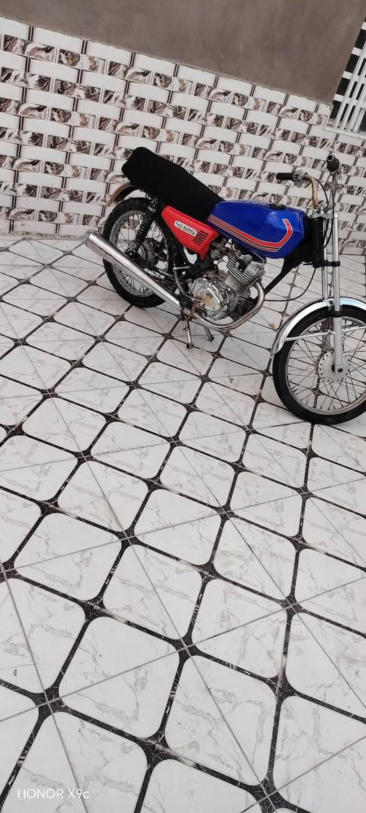 السلام عليكم دراجه اربعه كير البيع كلك مكفولة من السرغه كفاله عامه مكاني نجف السعر200وبيها مجال وسويلك مكاتبه بيها***********
