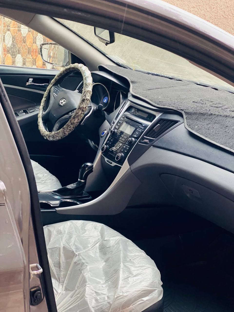 سوناتة 2012 امريكي جاملغ وباب بدون دواخل محرك جي دي اي سيارة خير من الله سعر 92 مجال بسيط رقم واسط بأسمي ***********
