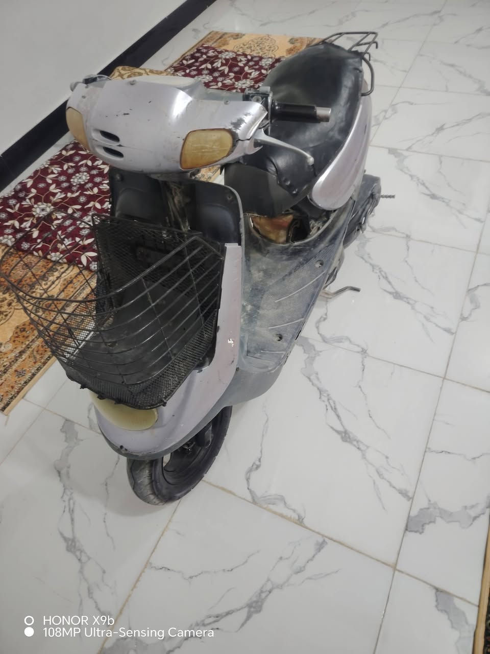 السعر 150 وبيها مجال بسيط بيع مستعجل ***********
دراجه منغولي الشاصي مكفول والمحرك ناعم شلعتها قويه الدراجه تايرات جدد  موديل 2003
