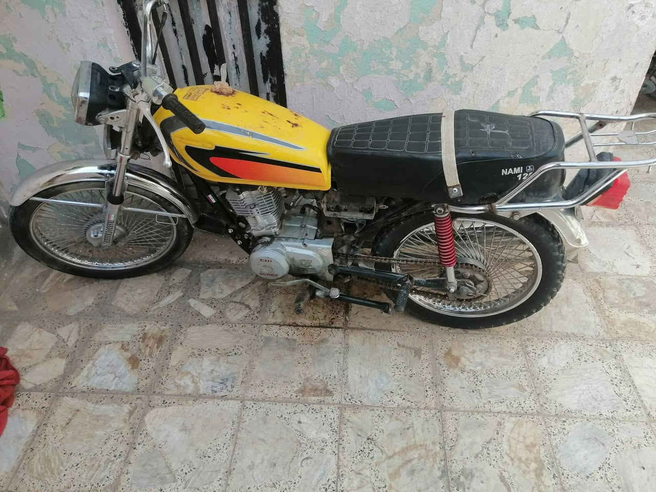 سلام عليكم دراجه ربع كير البيع موديل 15 وراق وكيله العارضي دراجه نضيفه عايزه بس بتري تشتغل كهربايته كله سعر 500 وبيه مجال هاذه رقمي *********** مكاني نجف

