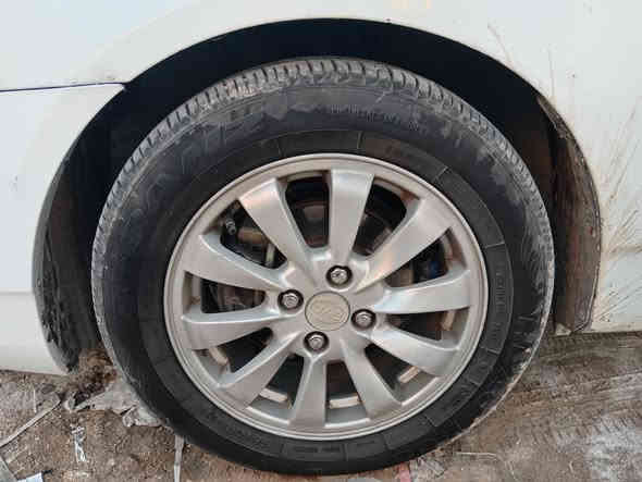 سلام عليكم وياله بيوداي جي ثري ويل كب اصلي اريد مرواس بويل اسود نضيف تايراتي جديده الله شاهد ااذ تريد بس وياله عادي وذا تريد تاير ويل هم ماكو مشكله
مكاني بغداد الشعله الرحمانيه رقمي... ***********
