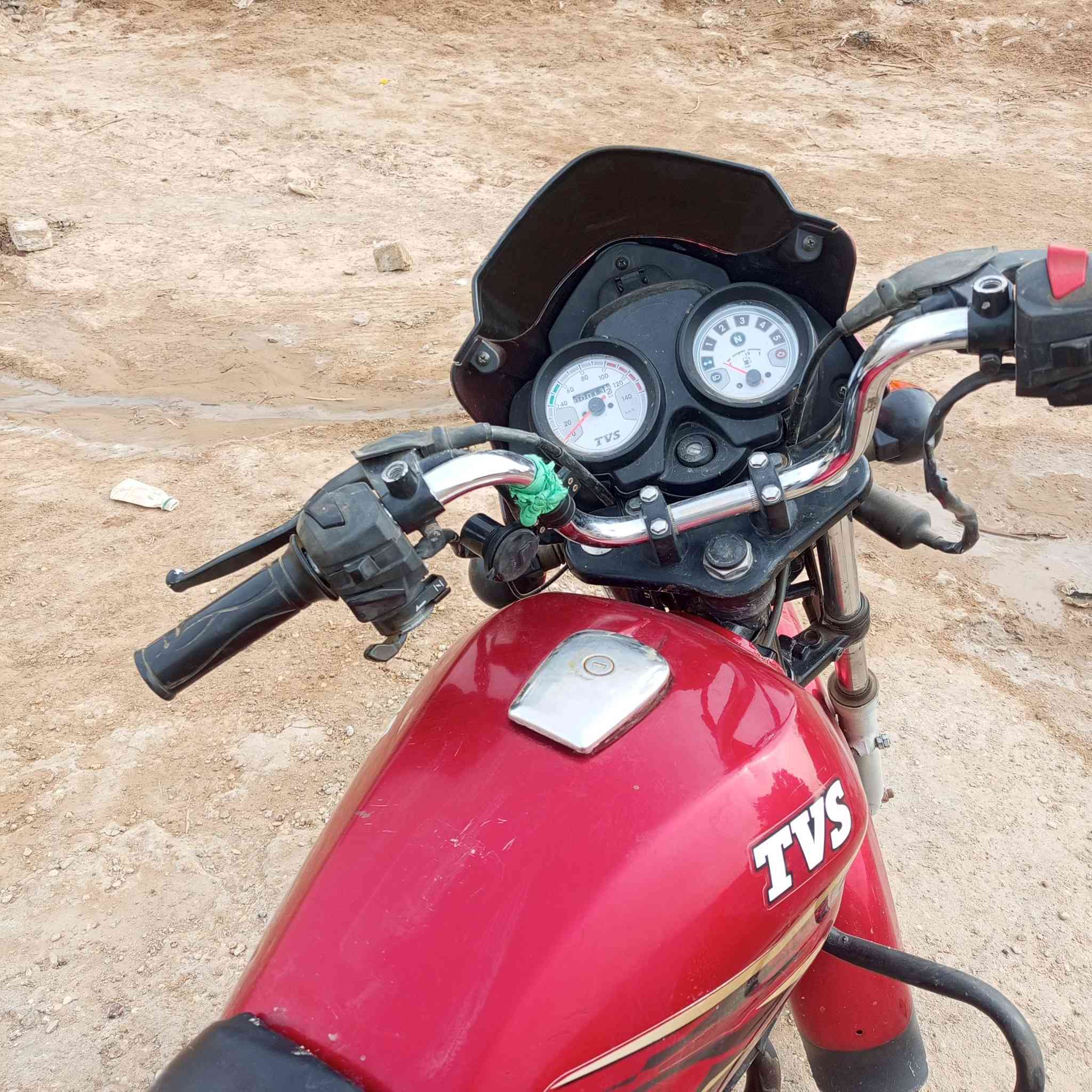 سلام عليكم دراجه بوكسر هندي موديل 21سعر750وبيه مجال مكاني بابل الحمزه الغربي الخميسيه رقم ***********وراق صولي
