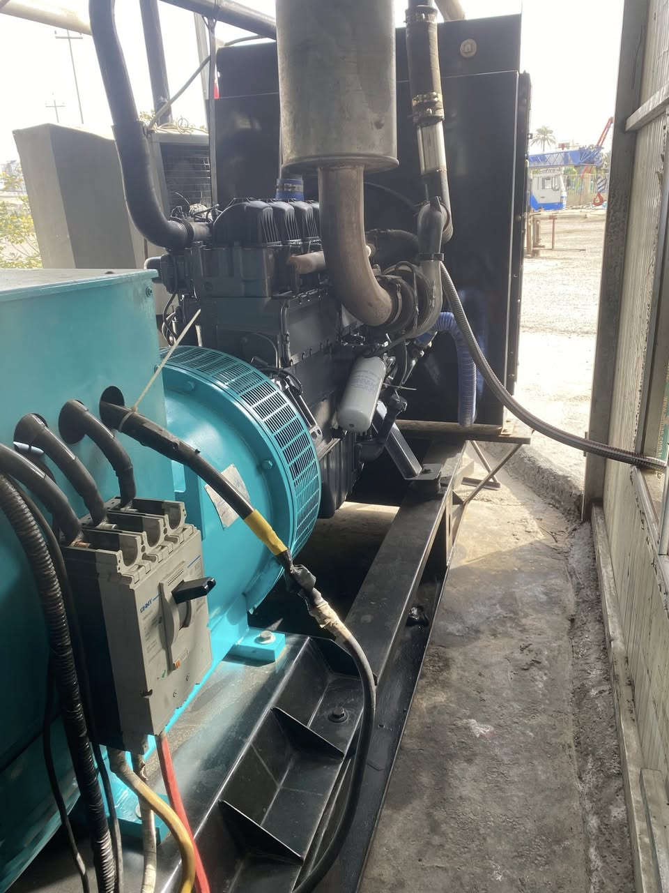 بومه قبق بلاستك بيه شويه تبخير بدون تنقيص وراس توليد ملفوف درجه اوله ٣٠٠kvراديتر جديد وسوير جديد كهربائيه المولده اي نقص مابيهه مكاني البياع وهذا رقمي ***********
