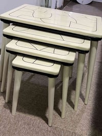 أبيض ٤ قطع • سليمانية • خدوش