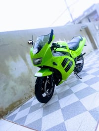 دراجه بطح للبيع فقط سازوكي قرش 4 سلندر    600cc  السعر :$9 ورقات وبي م...