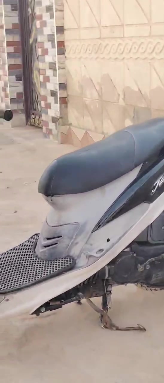 سلام عليكم دراجه للبيع ماكس منغولي شلعه معدل فول دراجه صارله اسبوعين من طالعه من حاويه مكان ديوانيه شارع الوكفه سعر خاص


**إذا كنت صاحب هذا الإعلان وتريد حذفه لأي سبب، رجاءا أرسل رسالة إلى الدعم الفني**