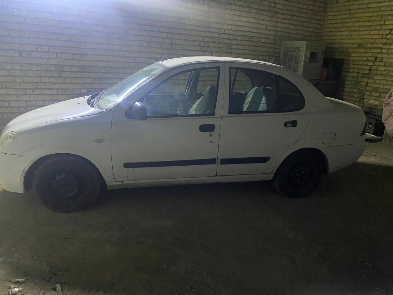 سلام عليكم
للبيع طيبه 2014 
سياره كير ومحرك جدد 
تبريد شغال 
سياره مجفيه ومصلحه ومصبوغه عام 
جاهزه مابيها نقص 
السعر /27 ورقه 
للاستفسار/***********
مكاني بغداد الغزالية
