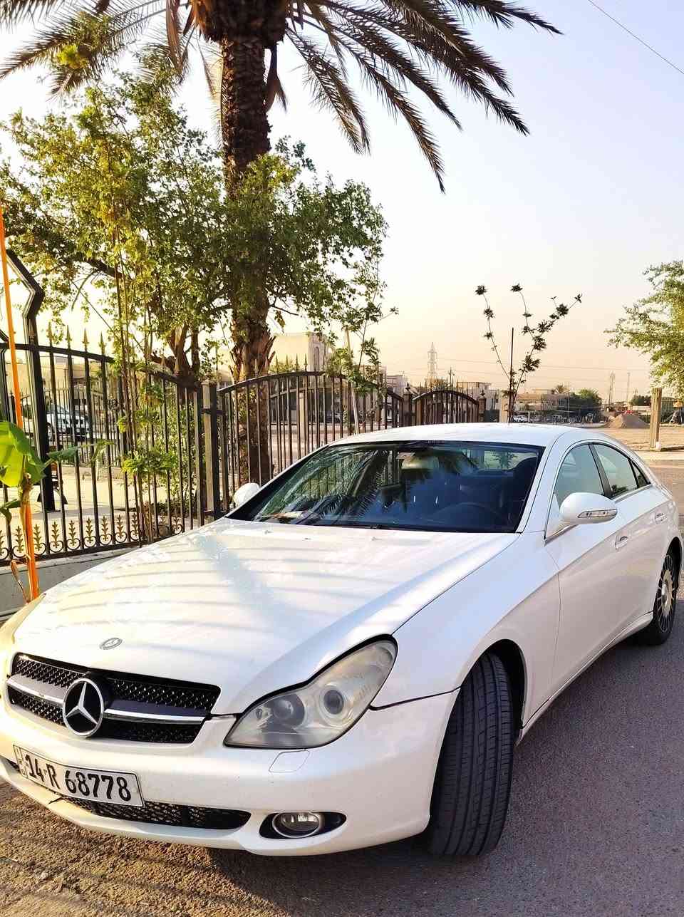مرسيدس CLS 350 راغب علامة موديل 2005 رقم بصرة انكليزي بأسمي تحويل مباشر 
#السعر 128 بيهه مجال بسيط
#للأستفسار ***********
شاسه كبيره بلاد
3 سيدي 
تحكمات ستيرن
كشنات جلد اسود
مقاعد وتجاوي تحكم كهربائي
تدفئة بالمقاعد
مقاعد خلفي vip
مري شفط
اشاير بالمري
اشاير ترحيبيه
اناره ترحيبيه
تبريد  قطعتين ثلج
كير نظامين  sport وعادي 
محرك 350 عقل اعلى v6 جديد 
ويل كب AMG حجم 18 
ثلاجه بالحصان
تخم تايرات جديد
صدر امامي و صدر خلفي جديد
شاشة اعطال 
مثبت سرعه
حساس مطر للماسحات
صاج الداخل مطعم
السياره كير محرك كفالة السونار مرفق لبقية التفاصيل
