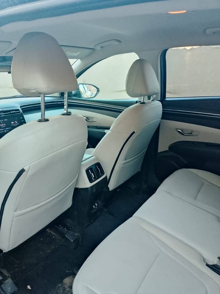 للبيع هونداي توكسان 2023
وارد أمريكي  دخول جديد فحص تترقم جميع المحافظات 
محرك 2500 فور ويل 
ماشية 36 الف 
ضرر سحطي خفيف بابتين فقط بدون دواخل بدون ايرباك بجم كبس 

المواصفات 
بصمة + بصمة دخول ابواب ذكي + تشغيل عن بعد 
شاشة كار بلي 
هاند بريك بصمة
نظام ترحيب
نظام الملاحة 
شحن وايرليس
رادارات امامية خلفية+ جانبية 
كشنات كهربائية 
تدفئة بالكشنات 
حساسات امامي وخلفي  
فور ويل 
نظام درايف مود اربع انظمة قيادة 
جنطة كهرباء 
تحديد مسار
تبريد قطعتين 
مانع انزلاق
نزول منحدرات
نظام ABS
تصوير كامرة 
نظام فحص ضغط الاطارات
فول تحكم ستيرن
لد امامي خلفي
نقاط عمياء
اوتو هولد
اوتو ستوب
السعر 179
مكانها حلة قرب جسر بتة بداية شارع زوير بغداد, العراق


**إذا كنت صاحب هذا الإعلان وتريد حذفه لأي سبب، رجاءا أرسل رسالة إلى الدعم الفني**