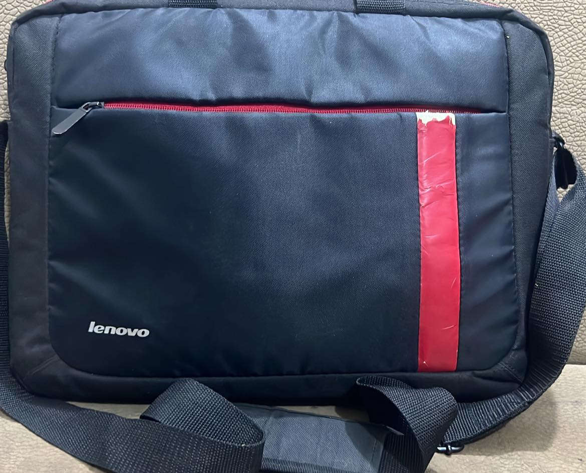 💻 **لابتوب للبيع**
لابتوب رخيصLenovo G570 نضيف ويشتغل بليه مشاكل
المواصفات:
المعالج: Intel Core i5 (الجيل الثاني)
الشاشة: 15.6 بوصة
الرام: 4GB
الهارد: 500GB
الكاميرا والواي فاي شغالين تمام
مع الشاحن الأصلي
مناسب للدراسة والتصفح وبرامج الأوفيس.
السعر: (١٢٥)
الموقع: بغداد  جميله واكو توصيل
***********
