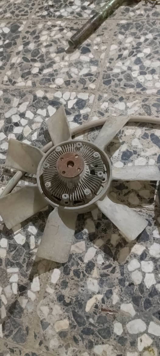 سلام عليكم
ريشة مال مارك كربلائي ريشة كلج. حاوية على الشرط 
مروحة ترهم على اي سيارة مال تبريد حاوية ياباني 
و دركة مال ستيرن ما اعرف اي سيارة بالضبط حاوية


**إذا كنت صاحب هذا الإعلان وتريد حذفه لأي سبب، رجاءا أرسل رسالة إلى الدعم الفني**