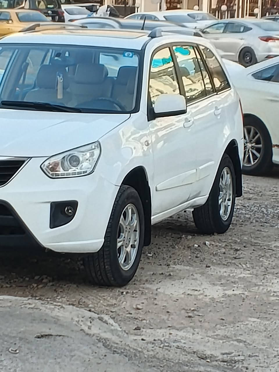 سلام عليكم
شيري تيكو 2013
محرك 1800 مكفول 
كير كهربائي مكفول 
تبريد بشرط 
ماشيه 95
سياره احلا من صور  حلوه  ونضيفه وما متعوبه والعافيه على لياخذه 
بيه شبرين صبغ بين لبابين  سايق 
لباقي كفاله من صبغ أو خياس 
*********** للاستفسار
