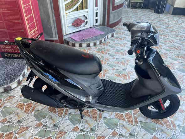 سلام عليك دراجه ماكس عدله صايله شهرين من طلعت من الرمبه كفاله موديل (2007)مكاني البصرة قضاء الدير سعرها (1150)رقم الهاتف(***********)
