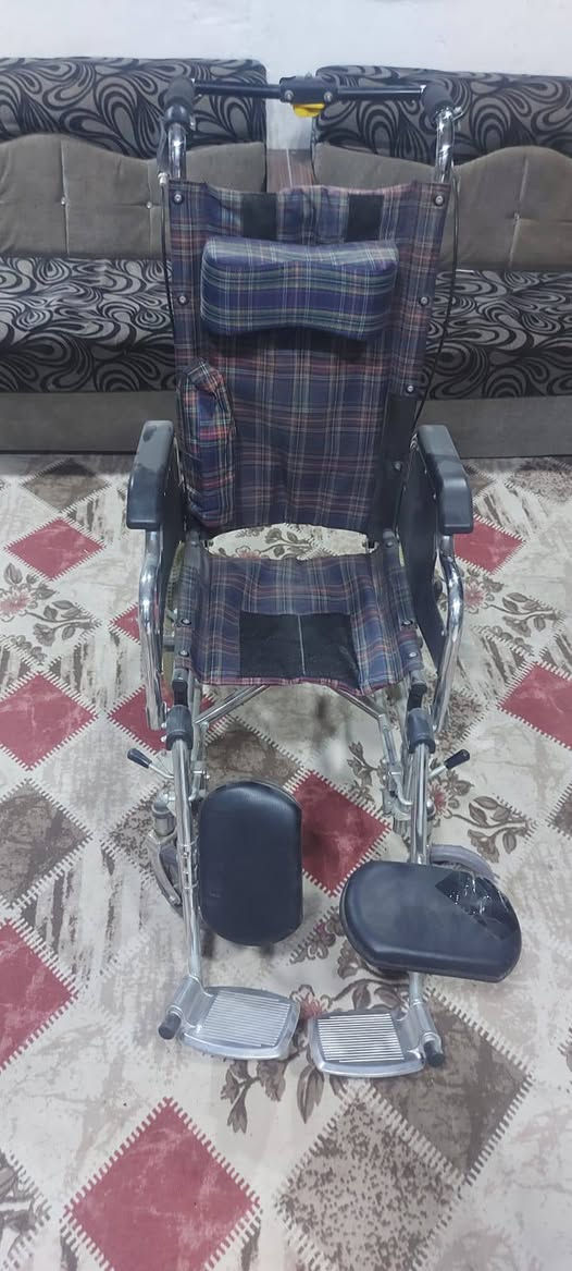 سلام عليكم عربانة معوقين نظيفه استعمال قليل واظحه بتصوير سعرها ب125 الف وبيها مجال مكانها شارع الطاقه جزيره قرب جامع أبا الفضل الاتصال على الرقم *********** متوفر واتساب
